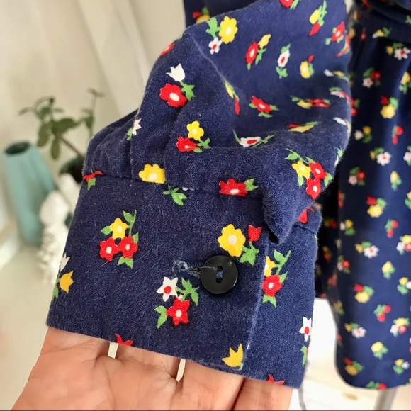 Vintage 1970s Cotton Peasant Top, Navy Blue Floral, Size Small - Picture 7 of 10